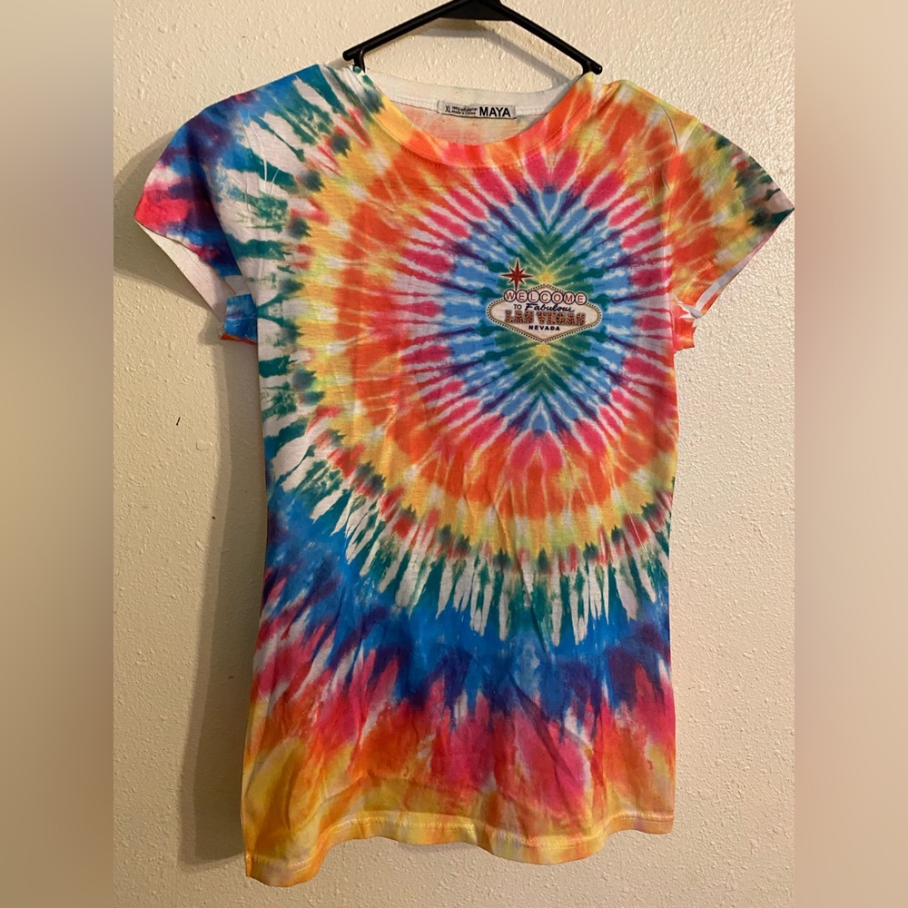 Women’s Las Vegas t-shirt, size xl (fits like a small/medium)